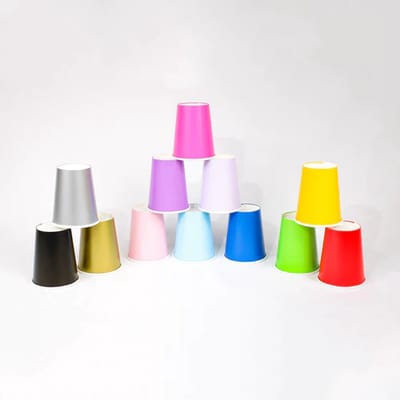 Bekers Karton Donker Blauw - 28 stuks - Kartonnen Bekers 250ml - Wegwerp bekers - Bekers Karton Verjaardag Kinderen - Kinder Feestje Kind - Limonadebekers - Koffie / Siroop - Bekers Papier - 28 Stuks van 250 ml Donkerblauw