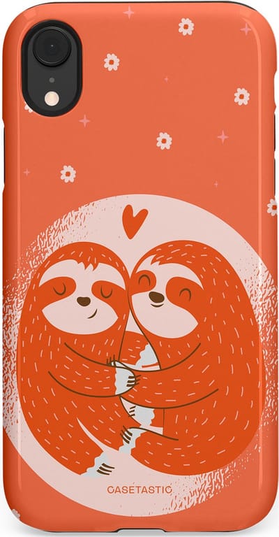 Casetastic Hoesje Geschikt voor Apple iPhone Xr - Stijlvolle Beschermende Duo-layer Case - Oranje Pastel Roze Liefdes Koppel Luiaard