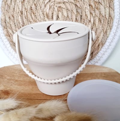 Siliconen opvouwbare snack cup met deksel - beige - kado