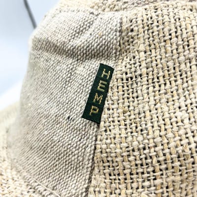 Ancient Wisdom - Hoed - Boho festivalhoed hennep katoen met patches draadversteviging - zonneklep - accessoire - outdoor - festival - hipster - trendy