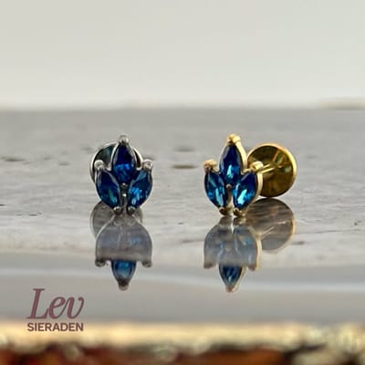 Lev Sieraden - 1.2 x 8 mm Titanium Push Pin Labret piercing - Goud - Triple Marquise cut Zirkonia - Saffier kleurig - LET OP: Gaat om de Goud kleurige labret