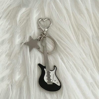 Porte-clés guitare amour cœur pour femmes, étoile douce, pendentif tendance, Rock Punk Vintage, cadeau noir