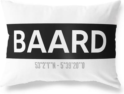 Tuinkussen BAARD - FRIESLAND met coördinaten - Buitenkussen - Bootkussen - Weerbestendig - Jouw Plaats - Studio216 - Modern - Zwart-Wit - 50x30cm