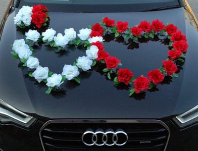 Autoslinger Dubbel Hart - Auto Decoratie Bruiloft - Trouwauto Versieren - Handgemaakt Met 32 Rozen - 12 cm Diameter Roos