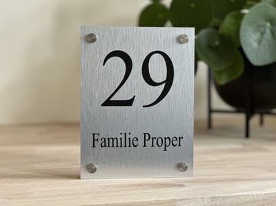 Naambordje / huisnummer voordeur strak rvs look 15x20cm met RVS afstandhouders