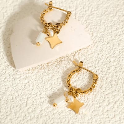Oorbellen stainless steel met witte bedeltjes - goud - waterproof - kadotip