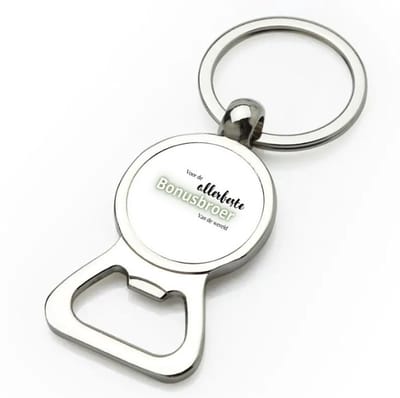 Akyol - voor de allerbeste bonusbroer van de wereld flesopener - Broer - de beste bonusbroer - verjaardagscadeau - verjaardag - cadeau - cadeautje voor broer - broer artikelen - kado - geschenk - gift - 9 bij 3 cm