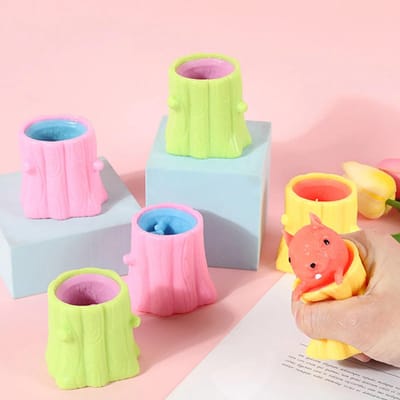 Schattig Dier Eekhoorn Knijpen Eekhoorn Vent Eekhoorn Beker Decompressie Speelgoed Boomstronk Rubberen Paal Fidget Speelgoed Cadeau Voor Vrienden Pop 1PCS Color Random
