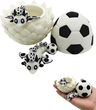 Drakenei Figuur - Decoratief Ornament - Bureau Decoratie - Voetbal Patroon - 8x8 cm - Multicolor