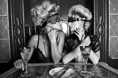 Kiss me– 150cm x 100cm - Fotokunst op PlexiglasⓇ incl. certificaat & garantie.