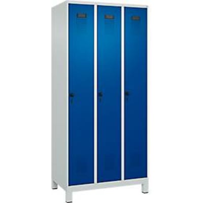 C+P Evolo Plus garderobekast, 3 vakken, 300 mm vakbreedte, met poten, draaischroef, B 900 x D 500 x H 1950 mm, lichtgrijs/gentiaanblauw