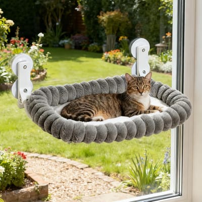 Famanu – Hangmat met kattenraam en 4 sterke zuignappen - opvouwbaar kattenraamzitje met omkeerbaar zacht pluche kussen - hangend zitrek voor kittens tot 18 kg voor zonnebaden en vogels kijken