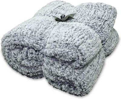 D- Unique Living - Plaid Knut 150x200cm Dark Blue