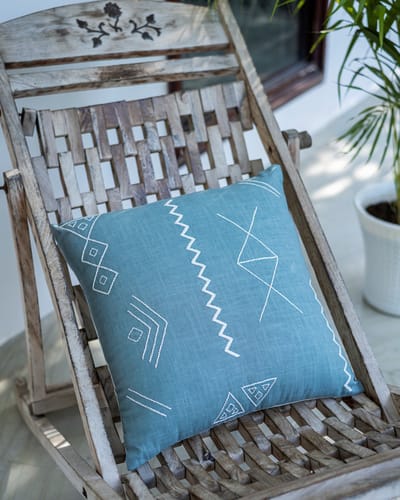 Kussens woonkamer | kussenhoes 45x45 cm | kussensloop | sierkussens | cushion cover | katoen | hand stitched embroidery