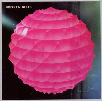 CD BROKEN BELLS - Broken Bells 88697656102 Columbia, Aural 2010 Japan Rock Gebruikt pink