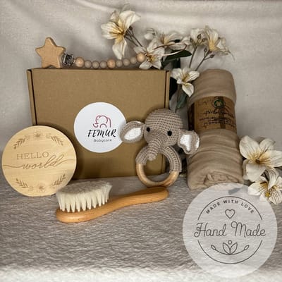 Baby Geboorte Set – Baby Speelgoed – New Born Set – Geschenk Set - Kraamcadeau – Babyshower – Gender Reveal Party - Bijtring – Handgemaakt – Natuurlijke Materialen – Speenkoord - Olifant