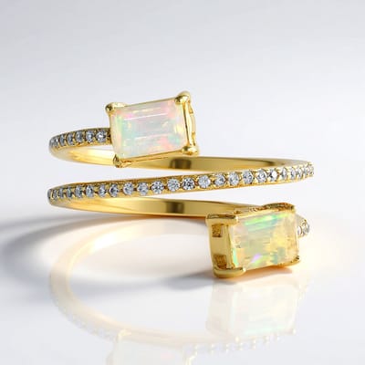 Cavill - Vergulde Zilveren Ring met 2 Welo-Opalen 0.693 ct en 41 Zirkonia's 0.277 ct - Spiraalvormig Design - Stijlvolle Ethiopische Edelstenen