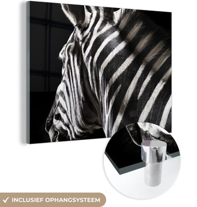 MuchoWow® Glasschilderij 160x120 cm - Schilderij acrylglas - Zebra - Dier - Zwart - Portret - Foto op glas - Schilderijen