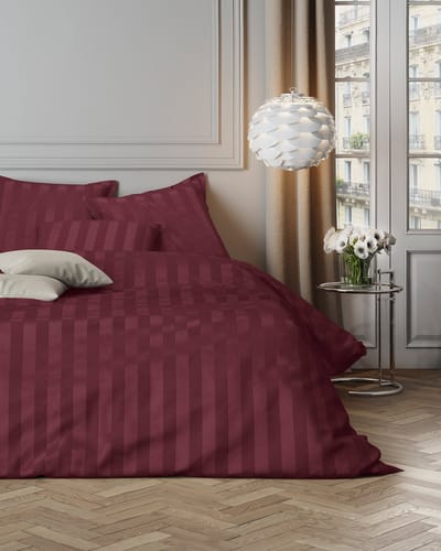 Mistral Home - DEKBEDOVERTREK - katoensatijnstreep - 140 x 200 cm + 65 x 65 cm - eenpersoons - satijnstreep - bordeaux