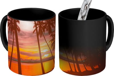 Magische Mok - Foto op Warmte Mokken - Koffiemok - Zee - Palmboom - Zonsondergang - Strand - Silhouette - Magic Mok - Beker - 350 ML - Theemok