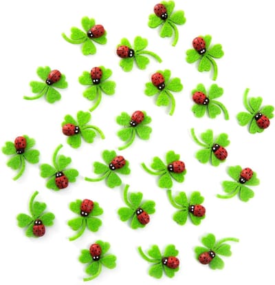 Gelukspoppetjes - Decoratieve Geluksymbolen - Vilt Groen - Inclusief Plakstrip - Herbruikbaar - Voor Feestdagen en Speciale Gelegenheden