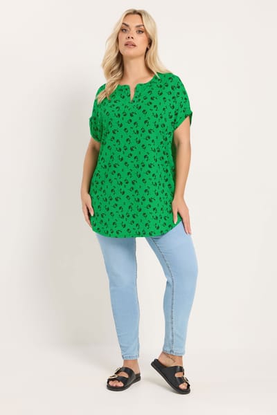Yours Groene Top Met Bloemenprint En Inkeping In De Hals Size 48