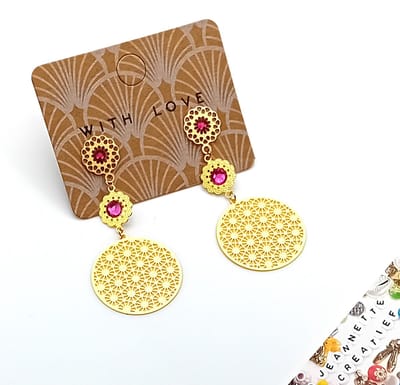 Jeannette-Creatief® - Chique - Golden Circle Pink - Oorhangers - Oorbellen - Oorbellen Dames - Filigraan Strass - Filigraan oorbellen - Oorhangers Goud - Swarovski plaksteentjes - Fuchsia oorbellen - Roze oorbellen - Gouden oorhangers- Moederdag