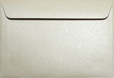 Metallic (parelmoer) Beige enveloppen C6 - 114 x 162 mm - A6 - 25 stuks - NK natgelijmde - 120 gram - Majestic - Netuno