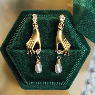 Huitan Unieke Handen Ontworpen Imitatie Parel Druppel Oorbellen voor Vrouwen Grappige Aantrekkelijke Meisjes Accessoires Trendy Feest Sieraden Cadeau black