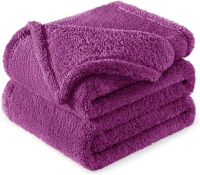 Fleece Deken - Dekentje Plaid - Bank en Bed - Zachte Fluweelstof - 130x150 cm - Paars