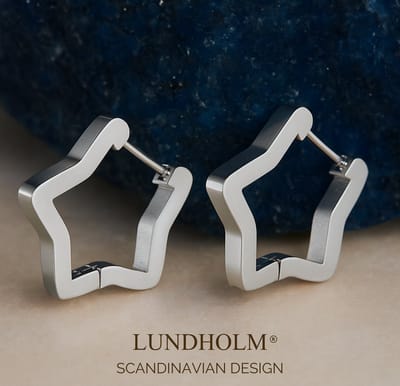 Lundholm Ster Oorbellen Dames – Premium Stainless Steel Jewellery – Stervormige Hoops (2,15 × 2,1 cm) – Zilverkleurige Oorringen Dames – Waterproof & Hypoallergeen My – Inclusief Luxe Geschenkverpakking