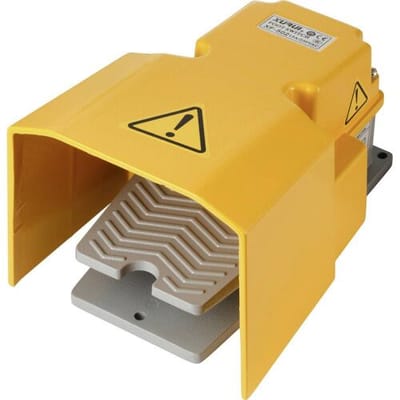 TRU COMPONENTS XF-502 Voetschakelaar 250 V/AC 15 A 1 pedaal Met beschermkap 1x NO, 1x NC 1 stuk(s)