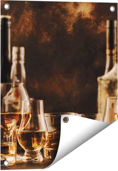 Gards Tuinposter Glazen met Sterke Drank - Flessen - 40x50 cm - Tuindoek - Tuindecoratie - Wanddecoratie buiten - Tuinschilderij