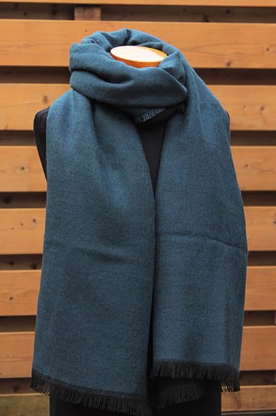 Dubbelgeweven sjaal in 2 kleuren Petrolblauw/Zwart 72 cm x 200 cm