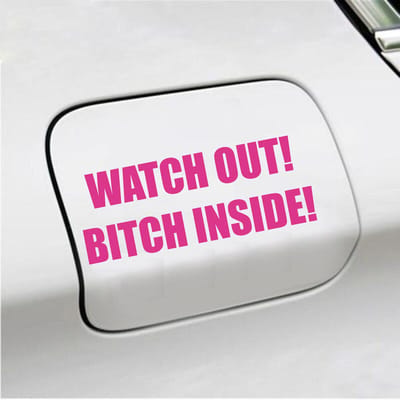 Bumpersticker - Watch Out Bitch Inside - 5,7 X 14,8 - Roze
