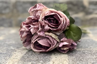 Boeket antiek paarse rozen en hortensia's Buitengewoon de Boet