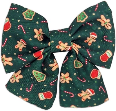 Kerst Damesstrikje Voor Honden - Feestelijk Strikje Voor Teefjes - Groen - Kerstmis - Gingerbread - Howliday Crumbles - Paw My God! - Maat S