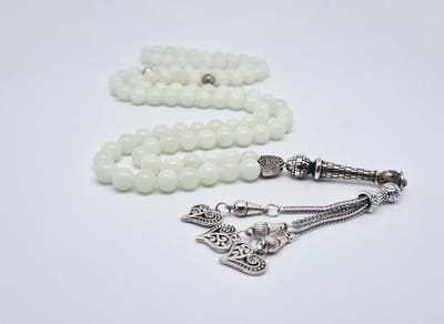 Handgemaakte tesbih "Tasbih" natuursteen "Maan licht" - Aantal kralen 99 - Diameter kralen 8MM - met metaal tassel "Harten" - Een mooi cadeau-idee