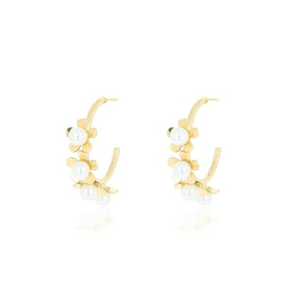 Gold coloured earrings with flowers & pearls