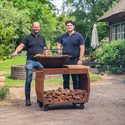 RJRoyal Living Plancha grill BBQ Big Jack 3.0 cortenstaal grillring met houtopslag vuurschaal buitenkeuken grillring met houten snijplank