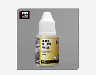 VMS Sand & Ballast Freeze – Fixeermiddel voor Zand, Grind en Diorama-Texturen (VMS-420)