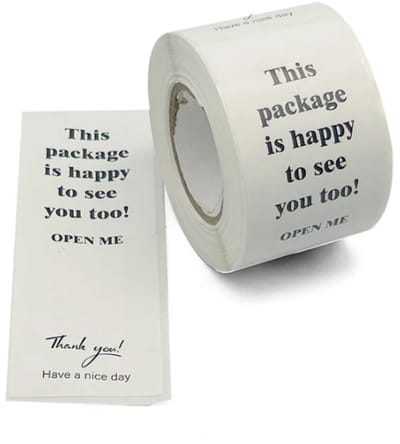 Sluitstickers voor Brievenbusdoosjes - Wit - This Package is Happy to See You Too - 1 Rol (100 stickers) - Small Business - Bedankt Sticker - Dooszegel - Label Verzendverpakking - Verzendzegel - Sticker voor Verzenddoos - Doos Zegel