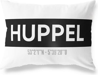 Tuinkussen HUPPEL - GELDERLAND met coördinaten - Buitenkussen - Bootkussen - Weerbestendig - Jouw Plaats - Studio216 - Modern - Zwart-Wit - 50x30cm