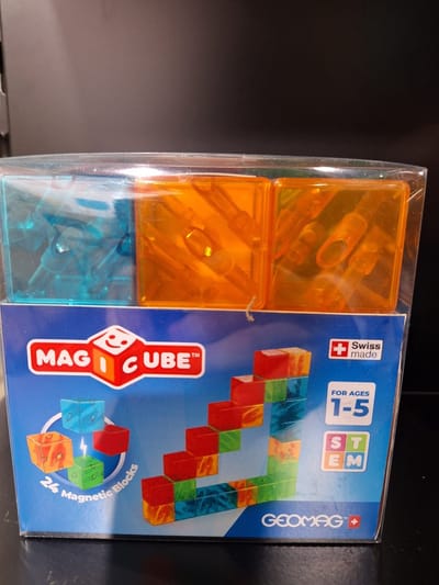 Geomag MagiCube Gems Colors Crystal Recycled - Transparante Magnetische Bouwblokken - 24-delig - Vanaf 1 jaar
