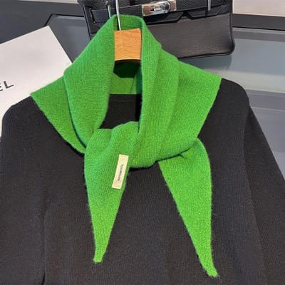 Brits Koreaanse Driehoekige Sjaal Niche Wol Driehoek Sjaal Dames Hoofddoek Gebreide Sjaal Winter Warm Poncho Sjaal 110x40 CM green