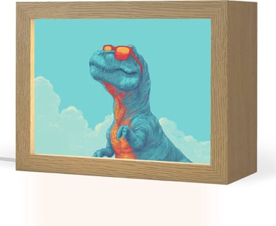 Nachtlampje 20x15 cm - Kinder lampje - T-Rex - Blauw - Wolken - Zonnebril - Tafellamp kinderkamer - Slaapkamer lamp - Bedlamp kinderen - Kinderlampje stopcontact - Wandlamp babykamer - Nachtlampjes
