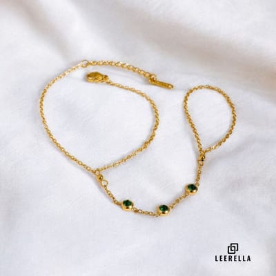 Leerella Luxe Goudkleurige Handketting met Groene Zirkonia - Waterdicht, Hypoallergeen & Aanpasbaar