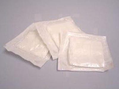 2500 Steriele Gaasjes (20x20 cm, Gevouwen 10x10 cm) Nonwoven, Individueel Verpakt in Sachets met 4 gaasjes per sachet Voor Medisch Gebruik, Dagelijks Gebruik en Noodgevallen