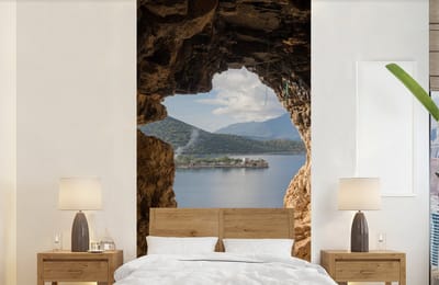 Behang - Fotobehang Water - Grot - Natuur - Landschap - Breedte 120 cm x hoogte 240 cm