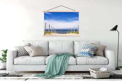 Posterhanger incl. Poster 150x100 cm - Schoolplaat - Zee - Lucht - Blauw - Textielposter - Blanke latten